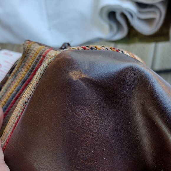 Relic crossbody bag  - Picture 9 of 10